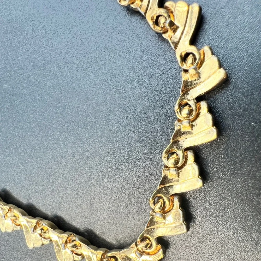 Vintage Gold Tone Ribbed Link Choker Statement‎ Collar Necklace Mob Wife 90s